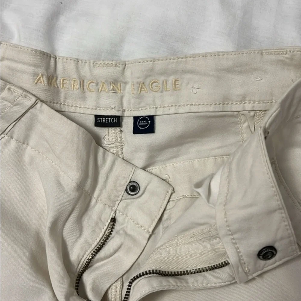 American Eagle Soft Cargos - Picture 2 of 5